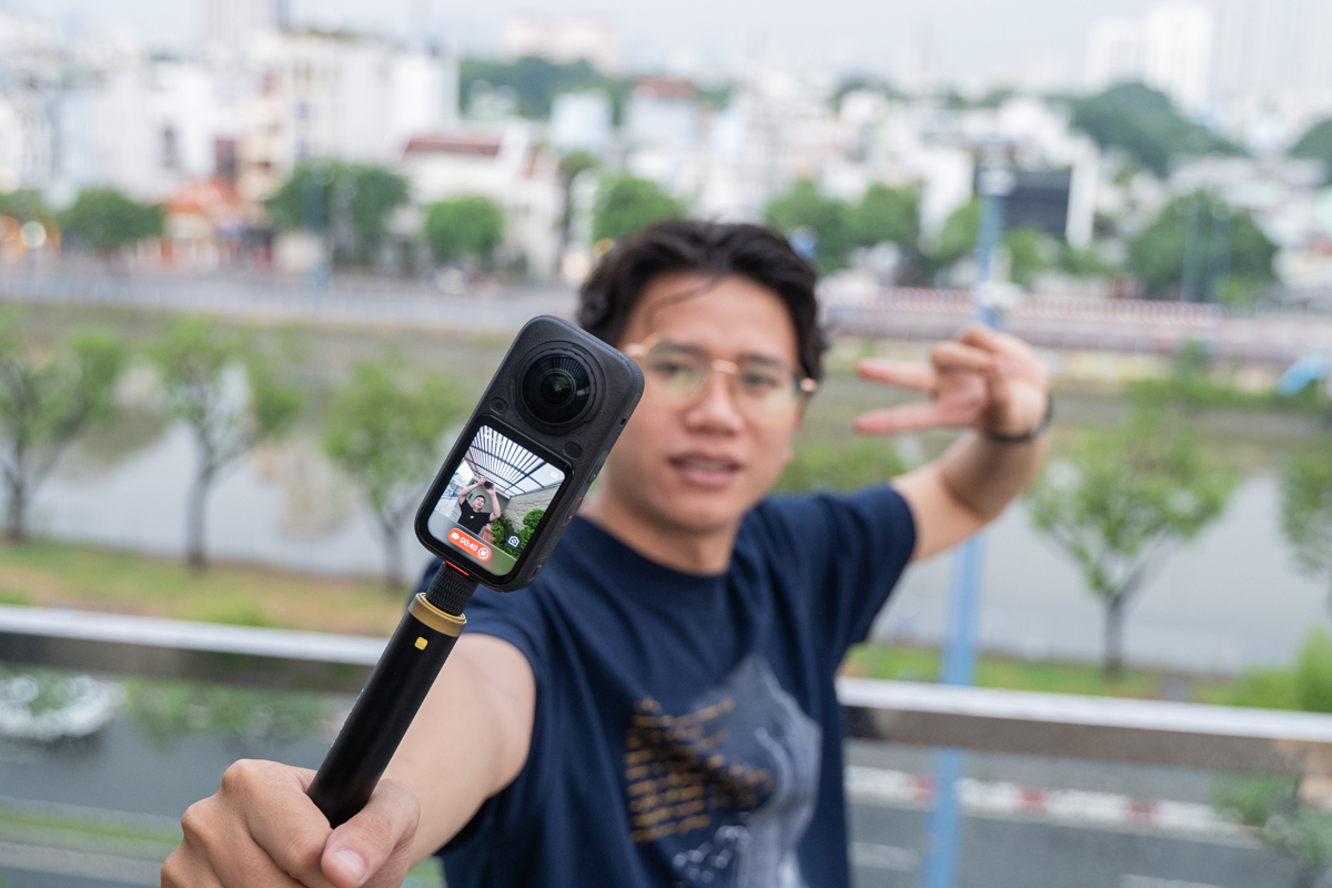 Trên tay Insta360 X6: Thiết kế mới gọn, nhẹ hơn, quay video 8K50fps không cần thẻ nhớ, giá 18.49 triệu đồng