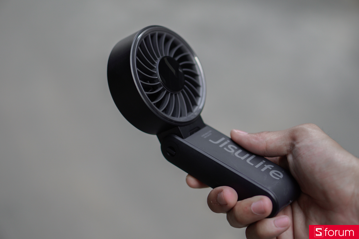 Tư thế gập trước 30 độ của Jisulife Life 7