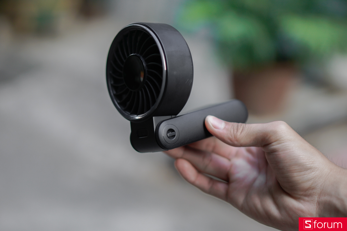 Gập Jisulife Life 7 90 độ để để xuống mặt bàn