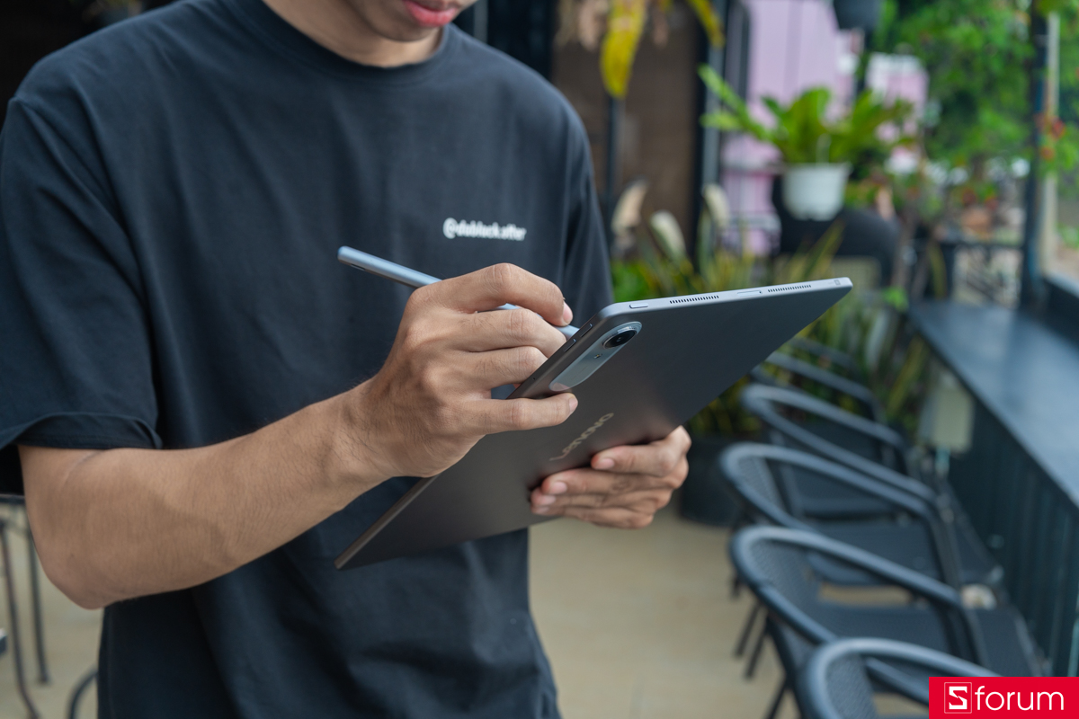 Lenovo Idea Tab Pro Gen 2 được trang bị dung lượng pin lên đến 10,200mAh