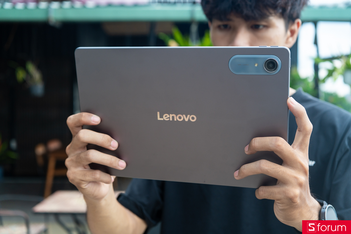 Ngoại hình của Lenovo Idea Tab Pro Gen 2 chỉ mỏng khoảng 6.2mm