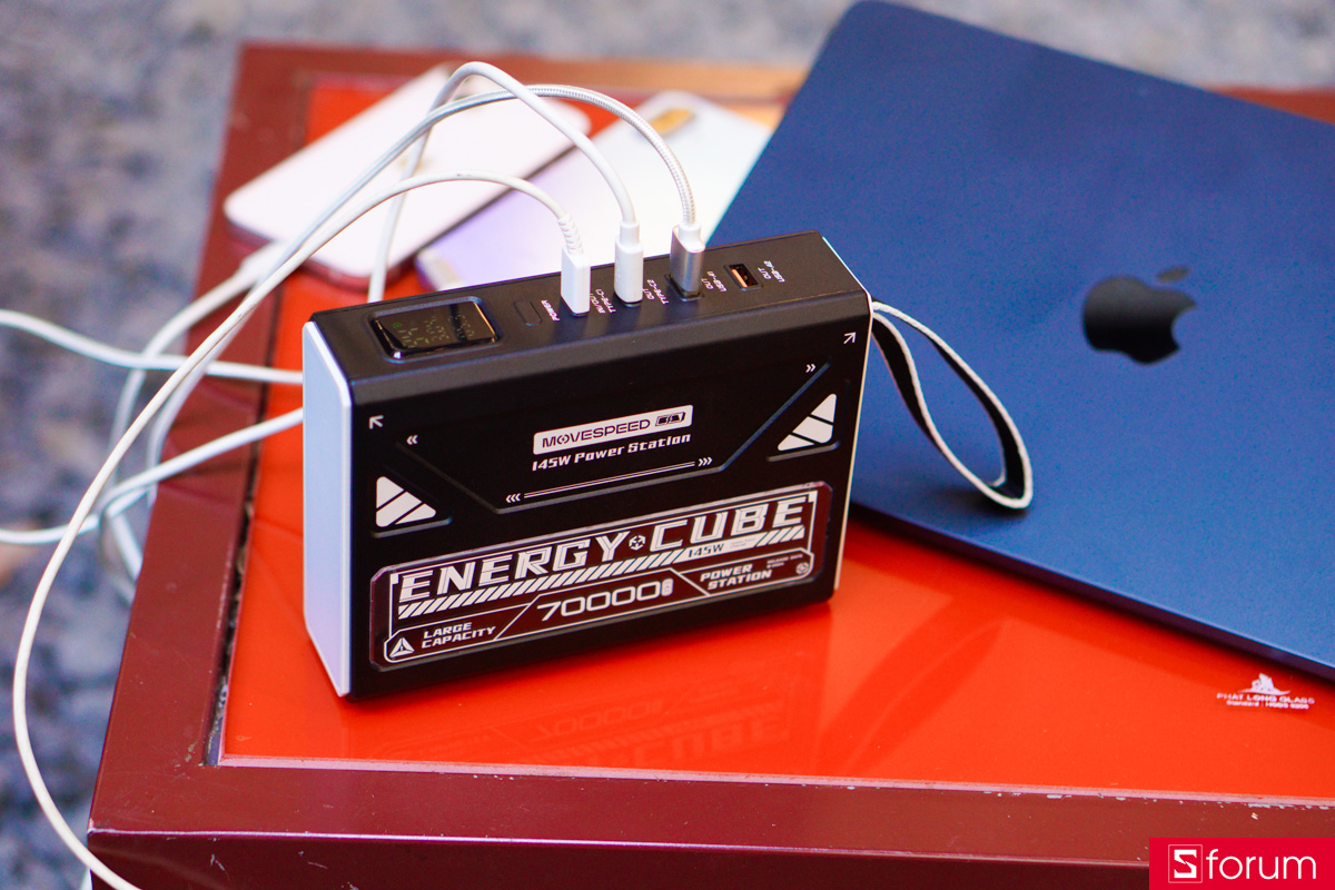 Trên tay MoveSpeed Z70 Pro Max cho tổng công suất đầu ra lên đến 145W, dư sức đáp ứng cho nhiều thiết bị di động như laptop, máy ảnh hay drone