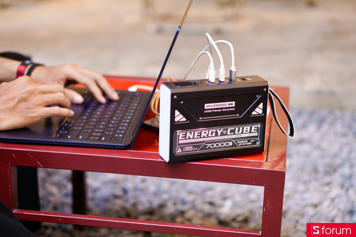 Điểm yếu lộ ra khi MoveSpeed Z70 Pro Max sạc vào, sau 50% đầu tiên, công suất tự động giảm xuống và cho pin sạc khá chậm