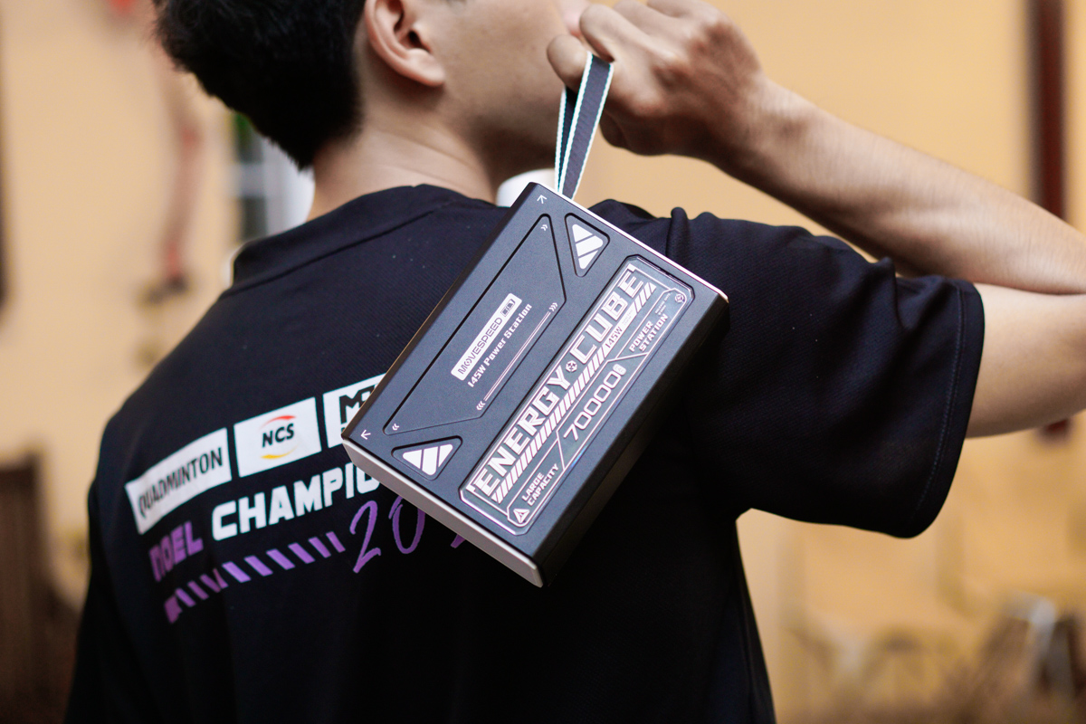 Trên tay "kèo quỷ" MoveSpeed Z70 Pro Max: Sạc dự phòng siêu khủng dung lượng 70.000mAh, công suất lên đến 145W