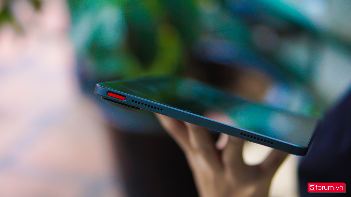 Cạnh trên của nubia Pad Pro