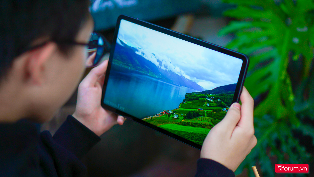 Màn hình TFT LCD trên nubia Pad Pro cho khả năng tiết kiệm năng lượng khá tốt, đồng thời tần số lấy mẫu cảm ứng sẽ được đảm bảo