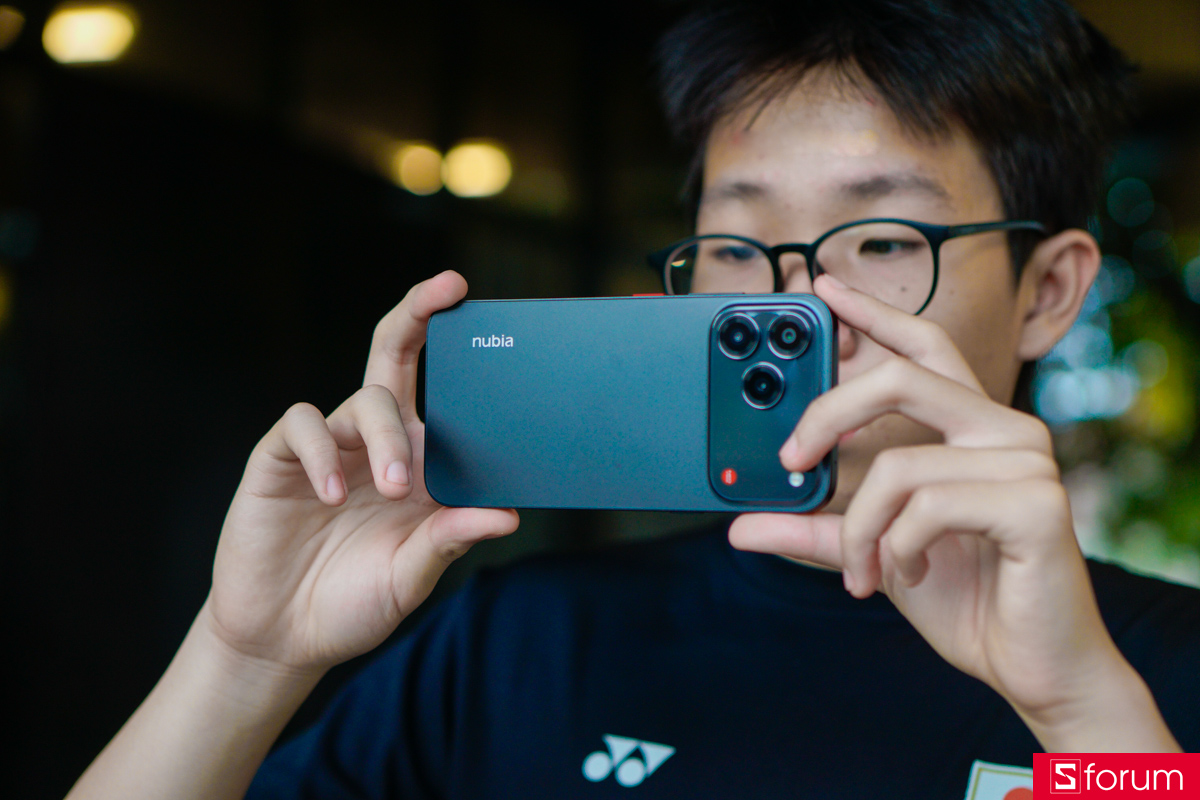 nubia V80 Design sở hữu cảm biến chính 50 MP f/1.8 kết hợp với một lens phụ