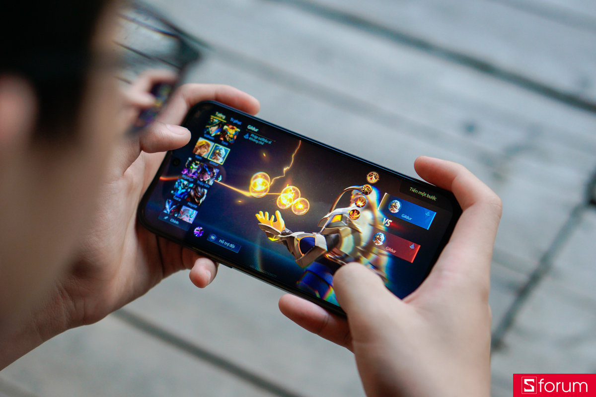 Màn hình của nubia V80 Design sở hữu tần số quét 120 Hz cho trải nghiệm vuốt chạm mượt mà