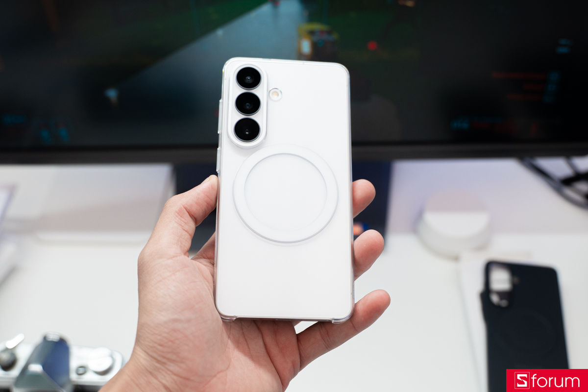 Trang bị vòng nam châm để sử dụng phụ kiện trên Clear Magnet Case