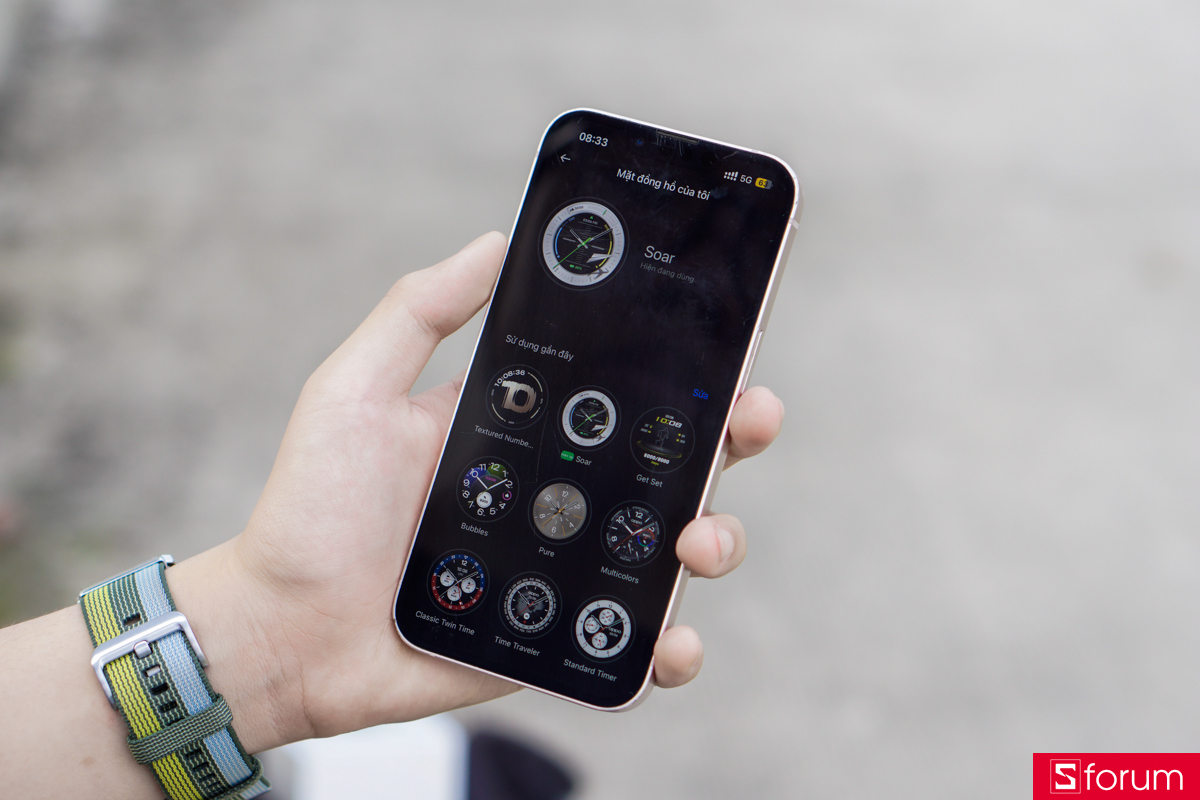 OPPO Watch S sử dụng hệ điều hành RTOS, cho phép dễ dàng kết nối với cả thiết bị Android lẫn iOS thông qua ứng dụng OHealth