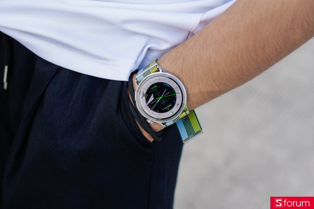 Mang một thiết kế mỏng nhẹ, nhưng thời lượng sử dụng của OPPO Watch S lại không hề tệ với dung lượng pin 339 mAh