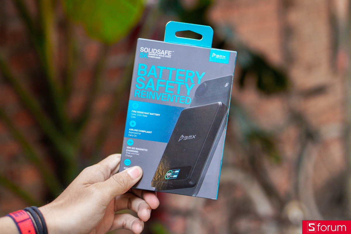 Hộp của pin dự phòng BMX Solid-State MagSafe 5000mAh Qi2