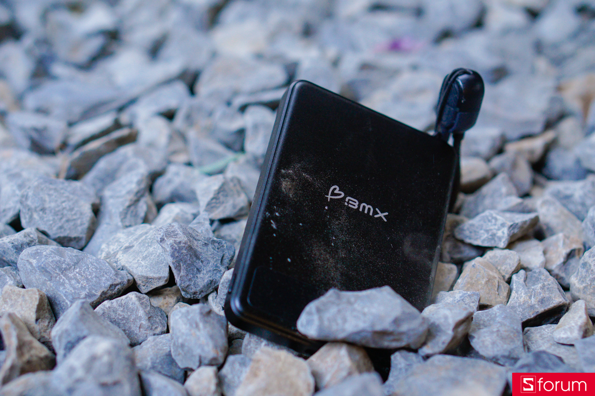 Điểm nổi bật nhất khi trên tay pin dự phòng BMX Solid-State MagSafe 5000mAh Qi2 nằm ở việc sử dụng pin thể rắn (solid-state) thay vì pin lithium-ion lỏng như trước đây