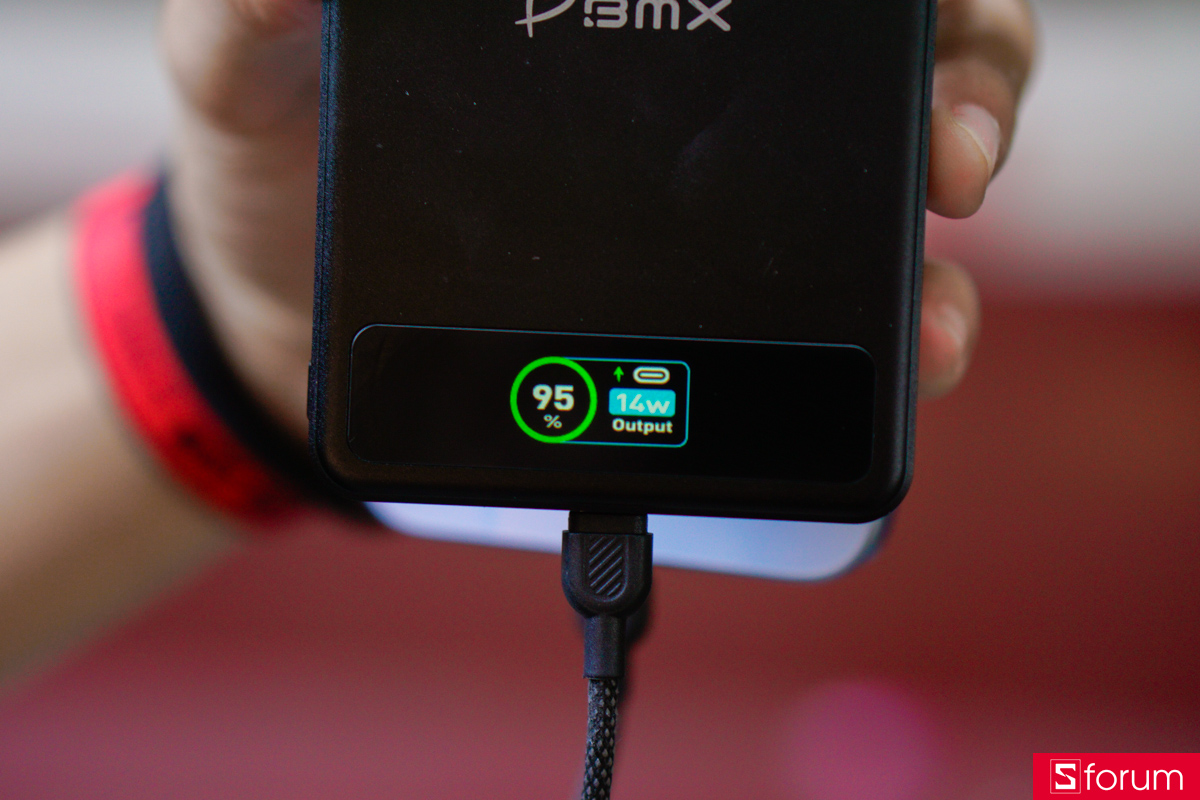 pin dự phòng BMX Solid-State MagSafe 5000mAh Qi2 cho công suất sạc lên đến 20W với chế độ sạc dây