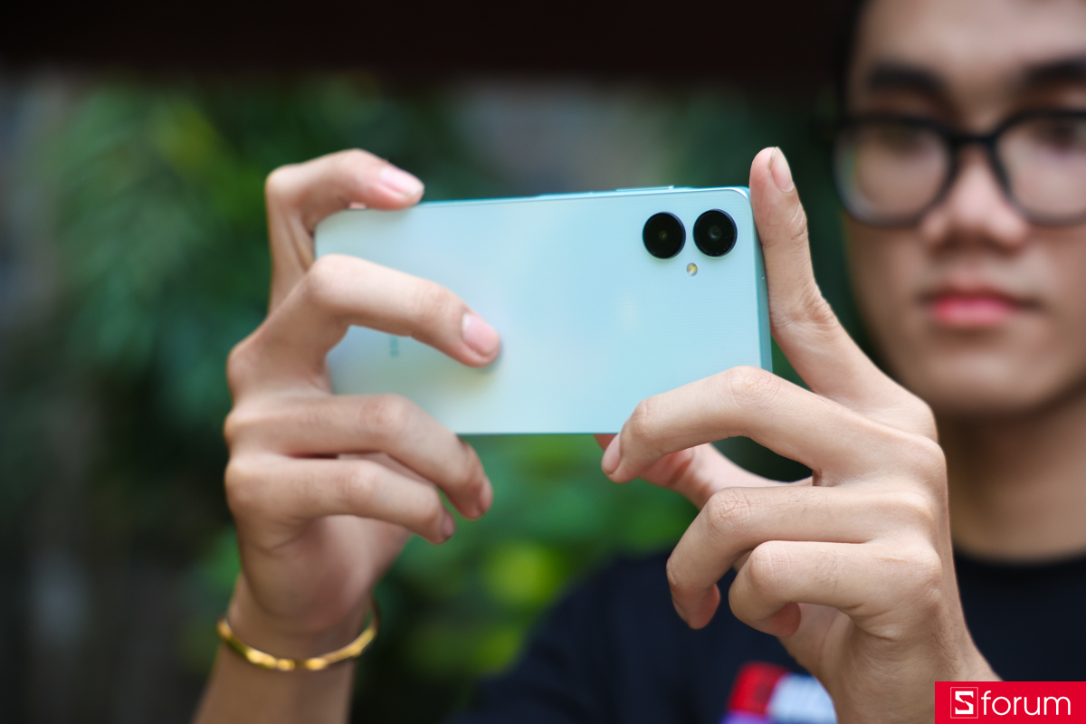 Samsung Galaxy A06 5G không quá tập trung vào camera nhưng vẫn đáp ứng đủ cho nhu cầu phổ thông