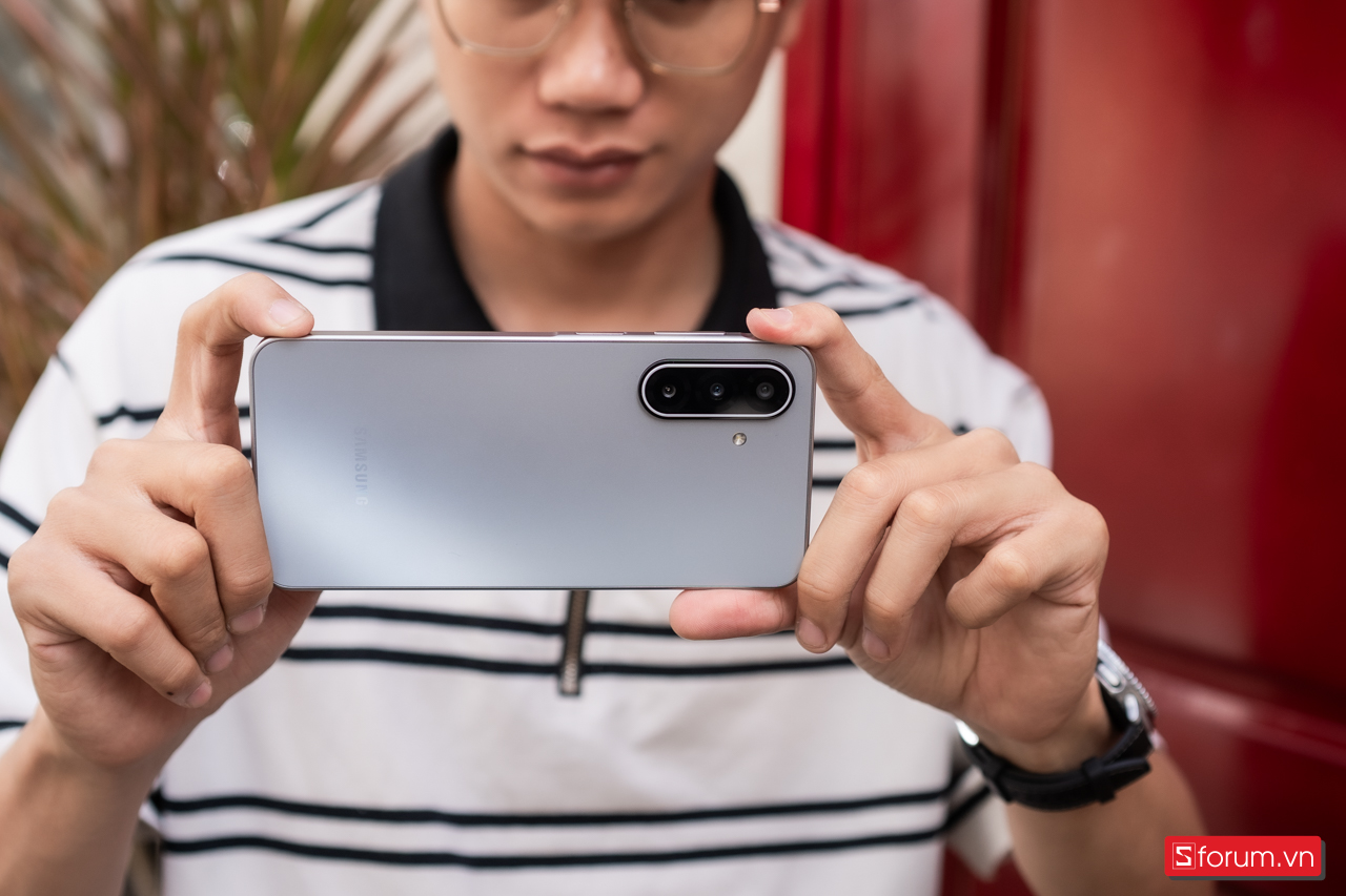 Mặt lưng của Samsung Galaxy A17 5G