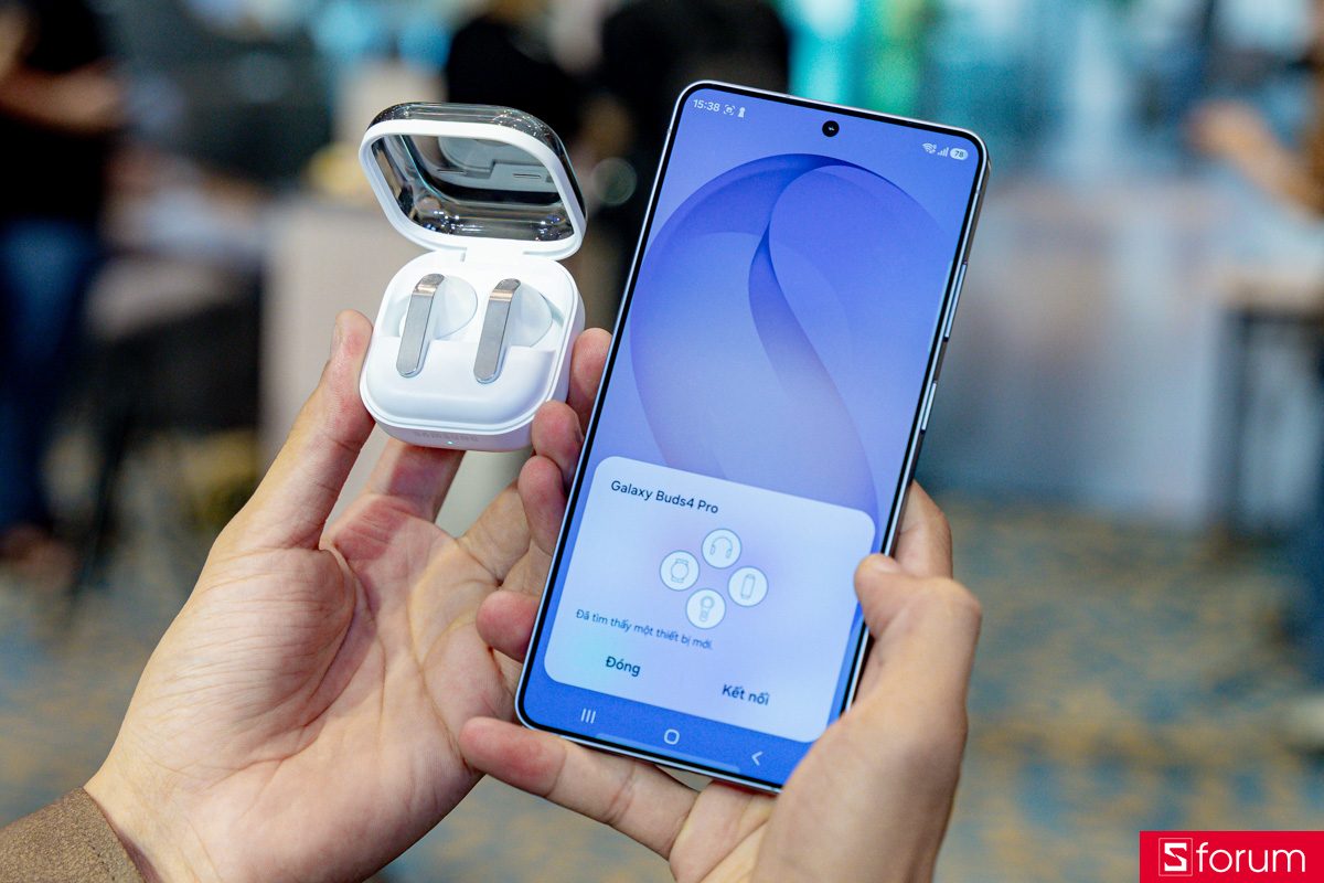 Kết nối của Samsung Galaxy Buds 4 Pro cực kì nhanh và tiện lợi nhất là khi sử dụng cùng với hệ sinh thái Samsung Galaxy.