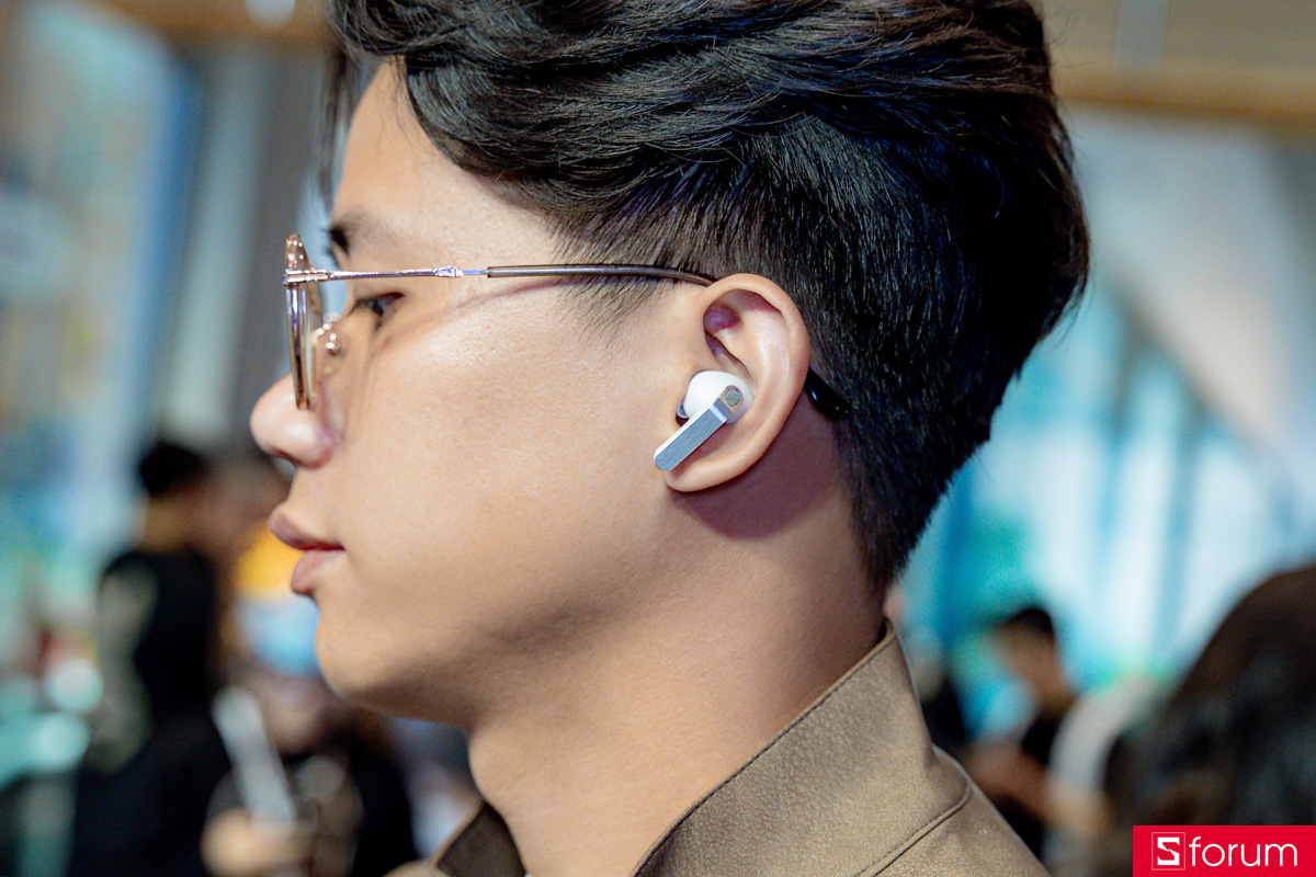 Samsung Galaxy Buds 4 Pro được tối ưu tốt với codec độc quyền, 360 Audio và khả năng cá nhân hoá âm thanh theo cấu trúc tai.