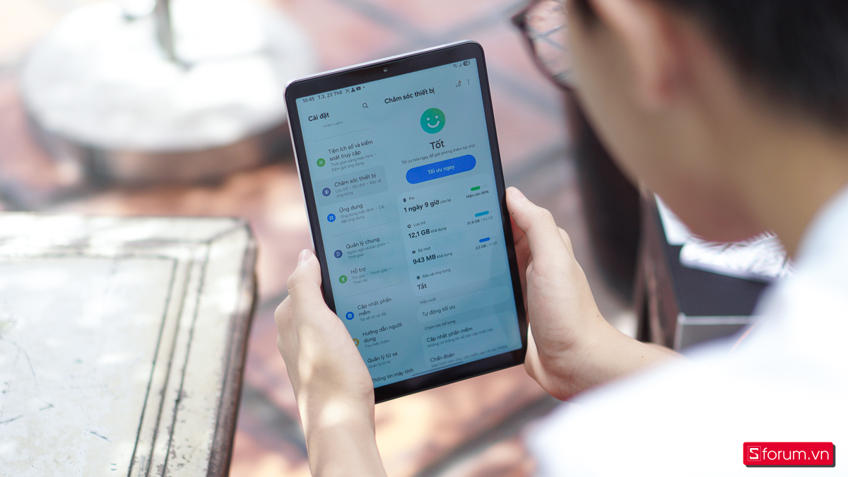 Với bộ nhớ RAM 4GB cho trải nghiệm đa nhiệm cơ bản