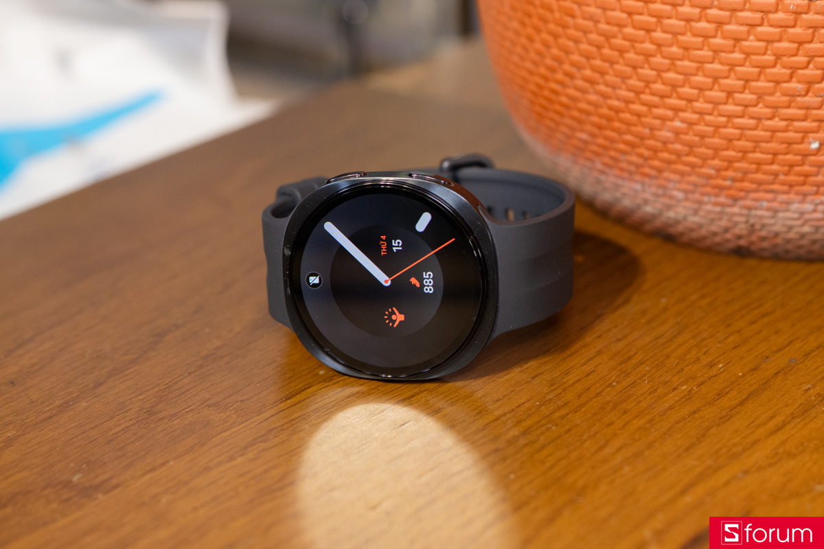 Kích thước của Samsung Galaxy Watch9 cũng được hãng ra mắt với 2 kích thước chính là 40mm và 44mm, phù hợp cho nhiều chu vi cổ tay khác nhau