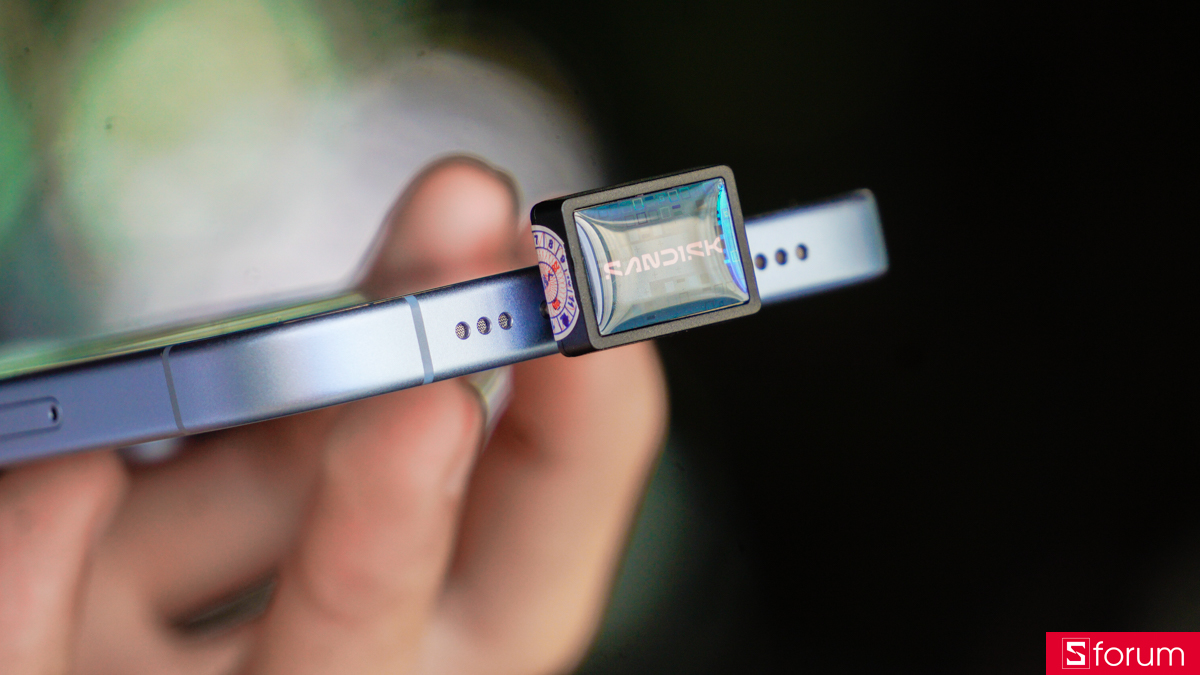 Kích thước nhỏ gọn của Sandisk Extreme Fit CZ530 cũng gây nên sự dễ mất mát trong quá trình sử dụng