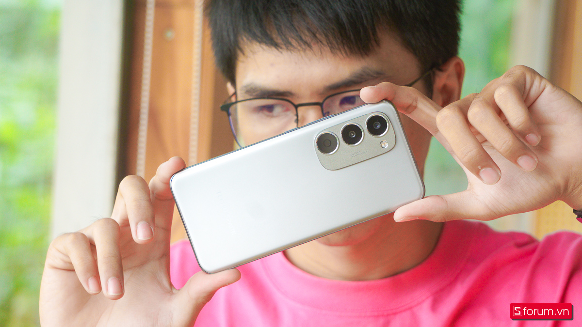 Trên tay Tecno Spark 40 Pro+ có hệ thống camera ổn trong phân khúc