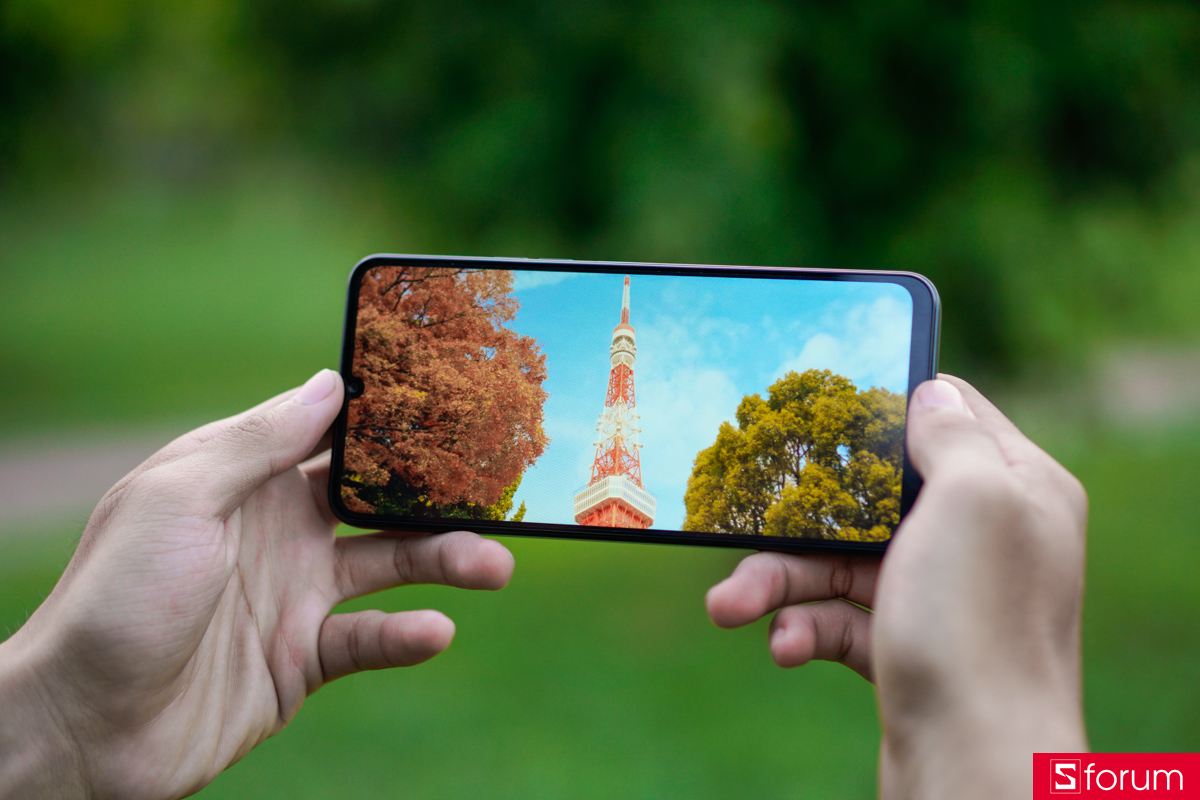 Tecno Spark Go 3 được trang bị tấm nền IPS LCD kích thước lên tới 6.74 inch với độ phân giải 720 x 1600 pixels