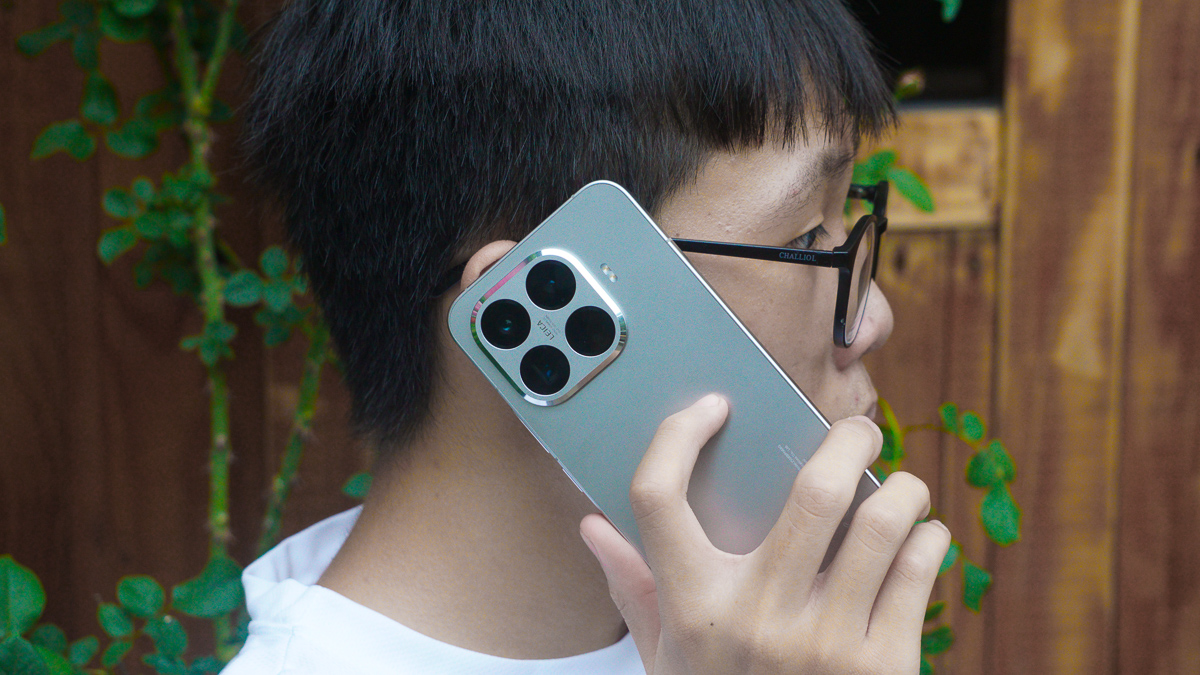 Trên tay Xiaomi 15T Pro: Camera zoom quang học 5x, Dimensity 9400+, giá từ 18,4 triệu