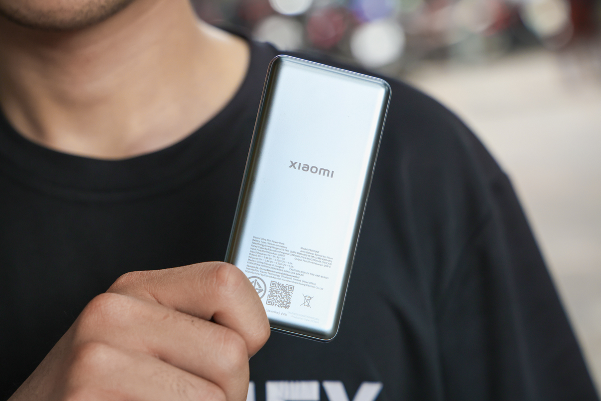 Đây là cục sạc dự phòng Xiaomi dành cho người thích tối giản: Siêu mỏng và nhỏ gọn, dung lượng vừa đủ dùng!