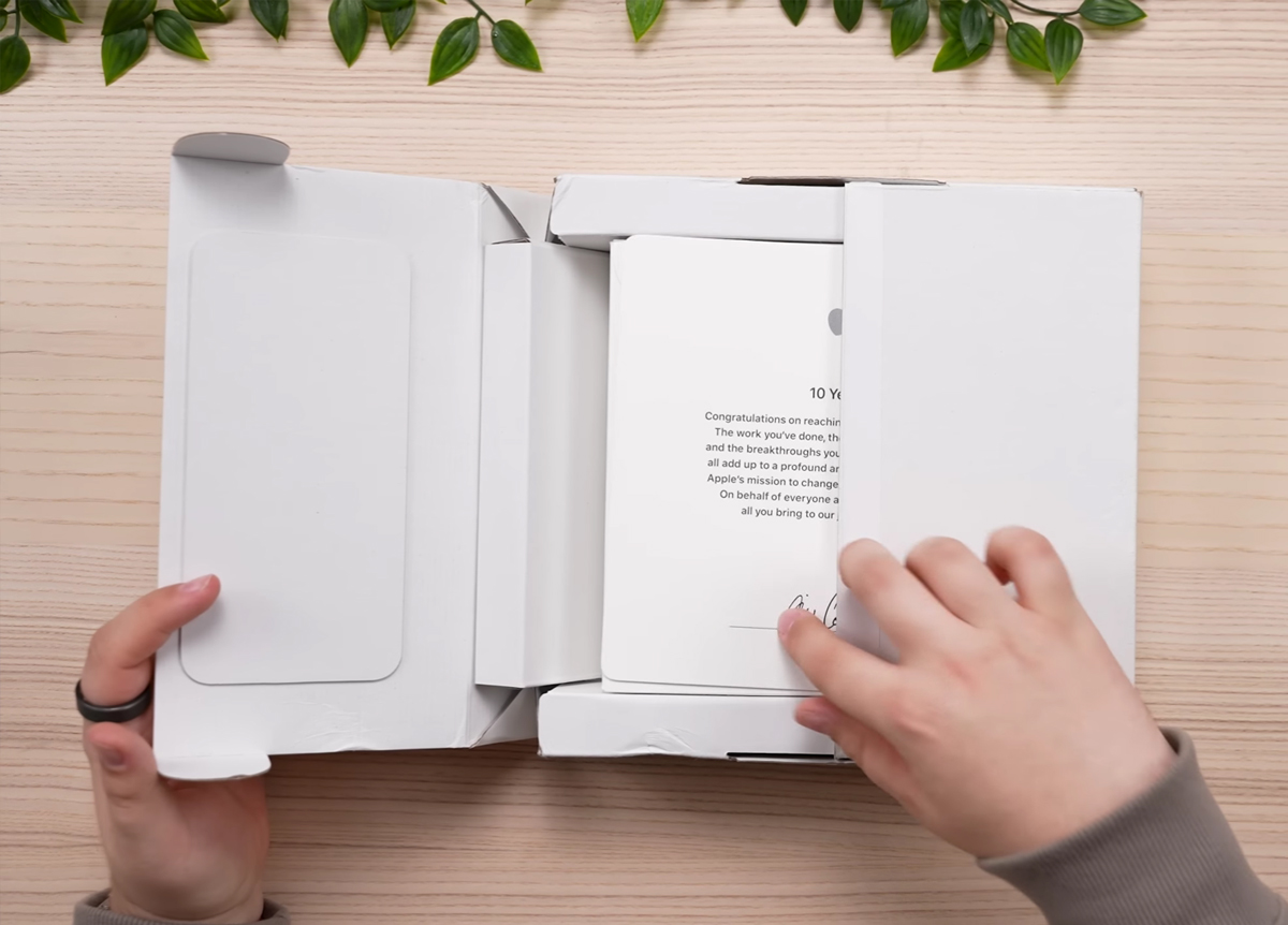  Apple đã tạo ra một nền văn hoá công ty mà ở đó sự trung thành và gắn bó lâu dài của nhân viên được trọng thưởng