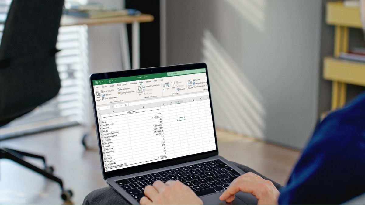 Thống kê mô tả trong Excel giúp tóm tắt dữ liệu trực quan.