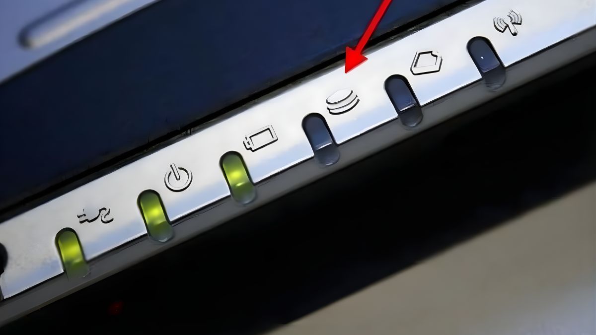 Ý nghĩa các đèn báo trên laptop Asus: Đèn báo ổ cứng