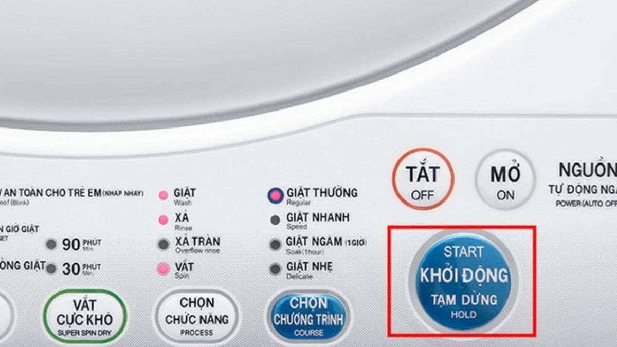 Cách đổ nước giặt với máy giặt không có ngăn chứa