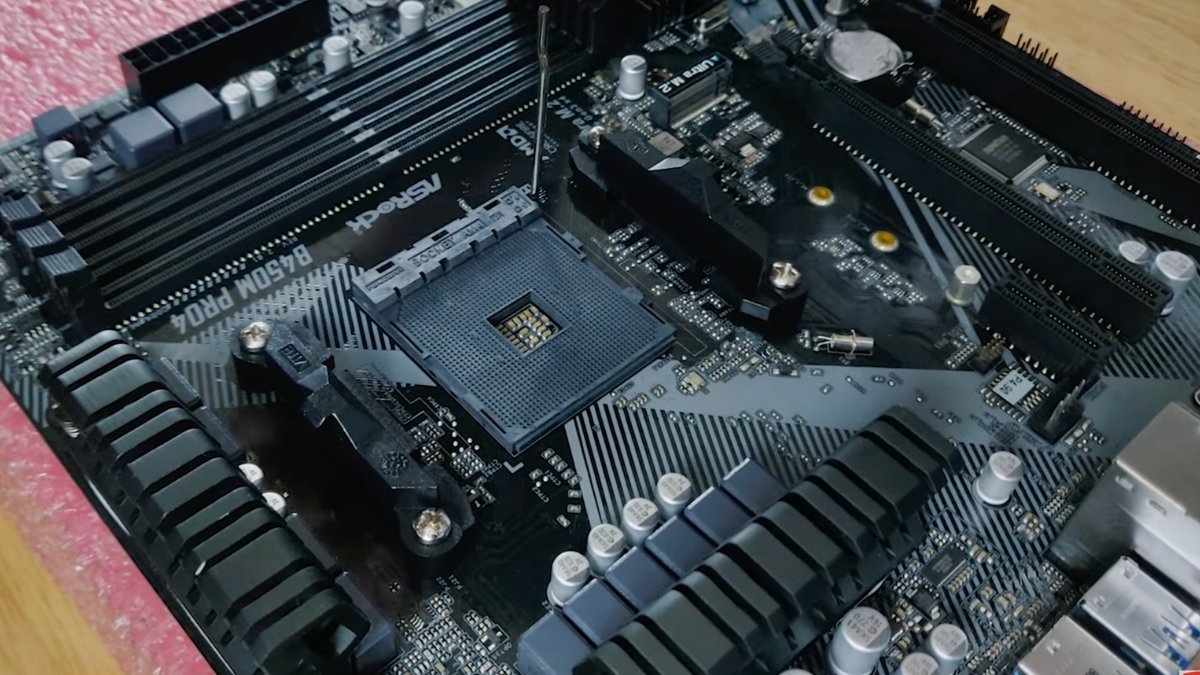 Cách kiểm tra CPU còn sống hay chết: Test CPU bằng mainboard khác bước 1