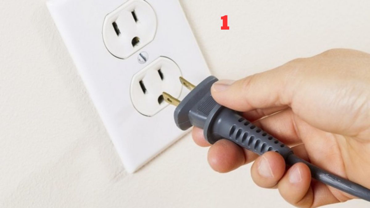 Cách mở máy chiếu đúng bước 1