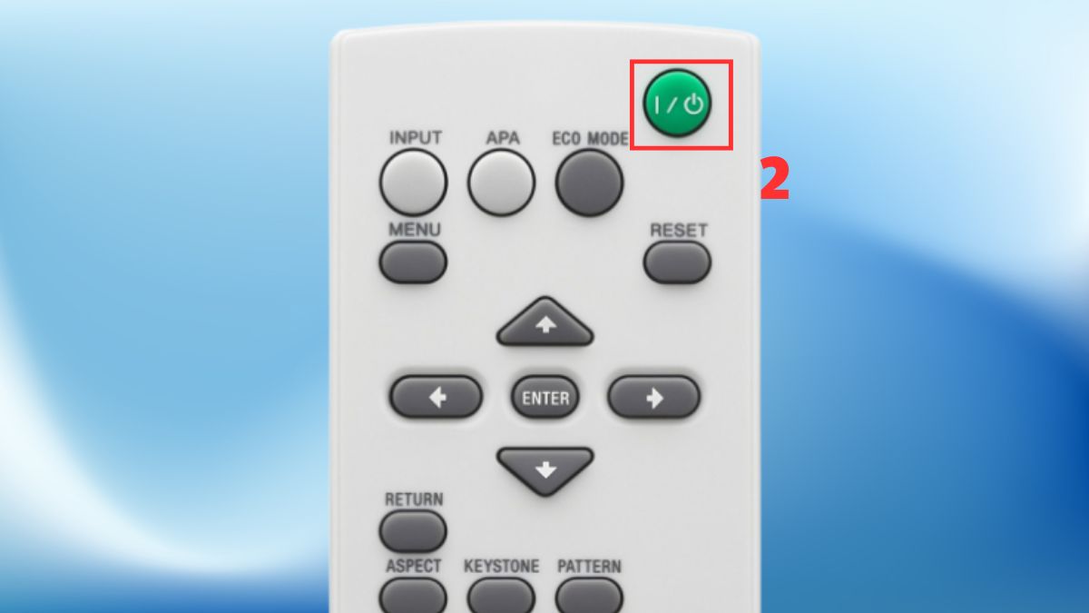 Cách mở máy chiếu bằng remote nhanh chóng bước 2