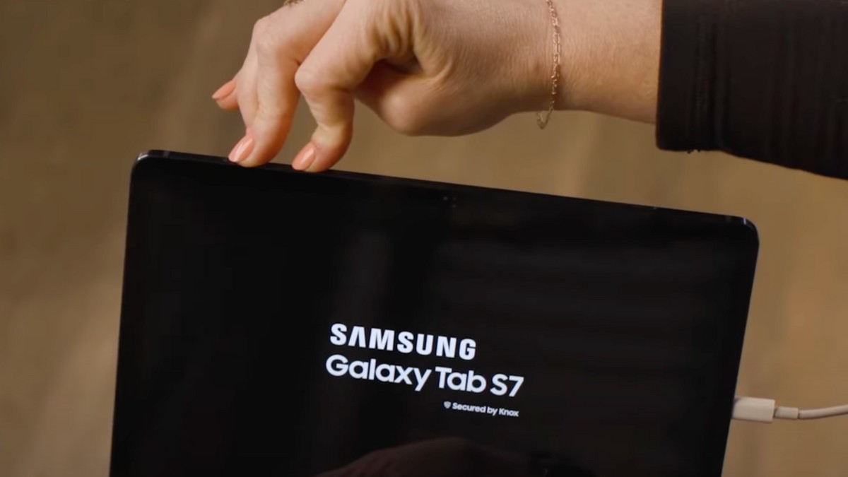 Cách Reset máy tính bảng Samsung bằng phím cứng