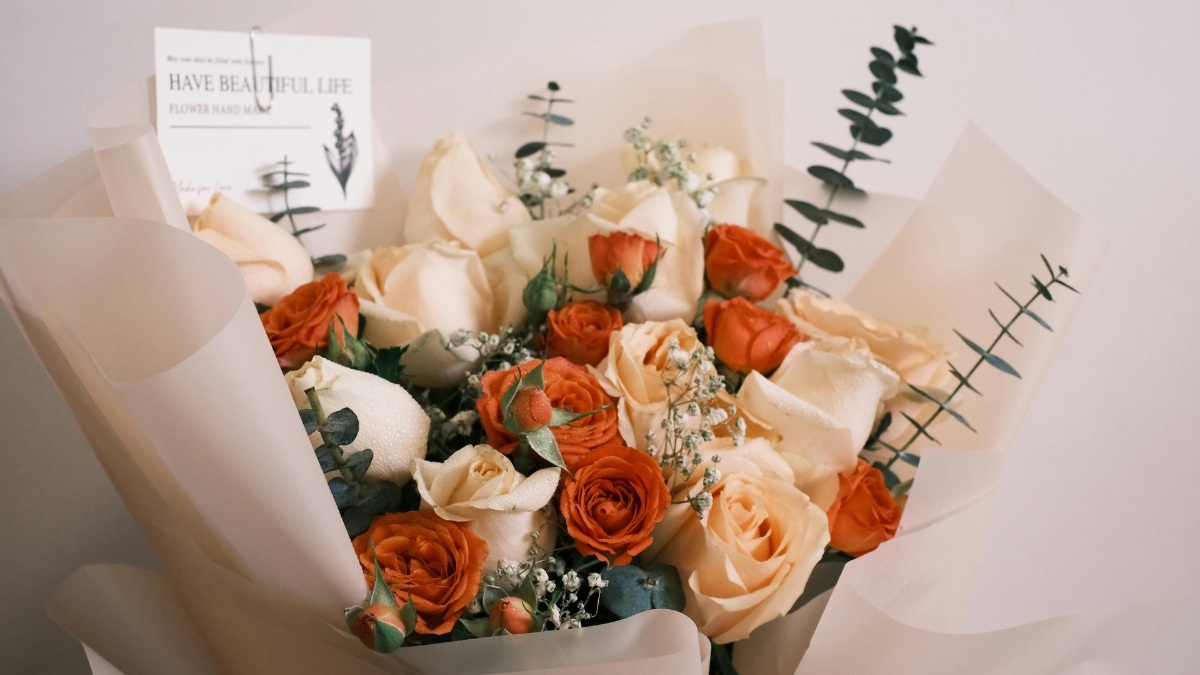 Cách tặng quà cho bạn gái ở xa hạnh phúc