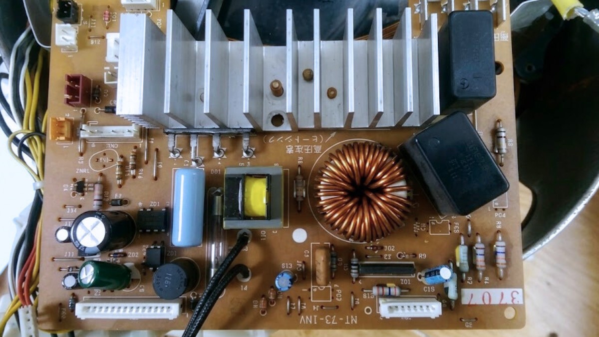 Cách tháo nồi cơm điện theo từng loại phổ biến