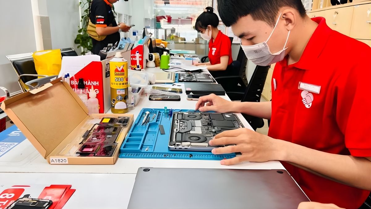 Sửa lỗi cắm loa vào laptop không nghe được: Thay card âm thanh