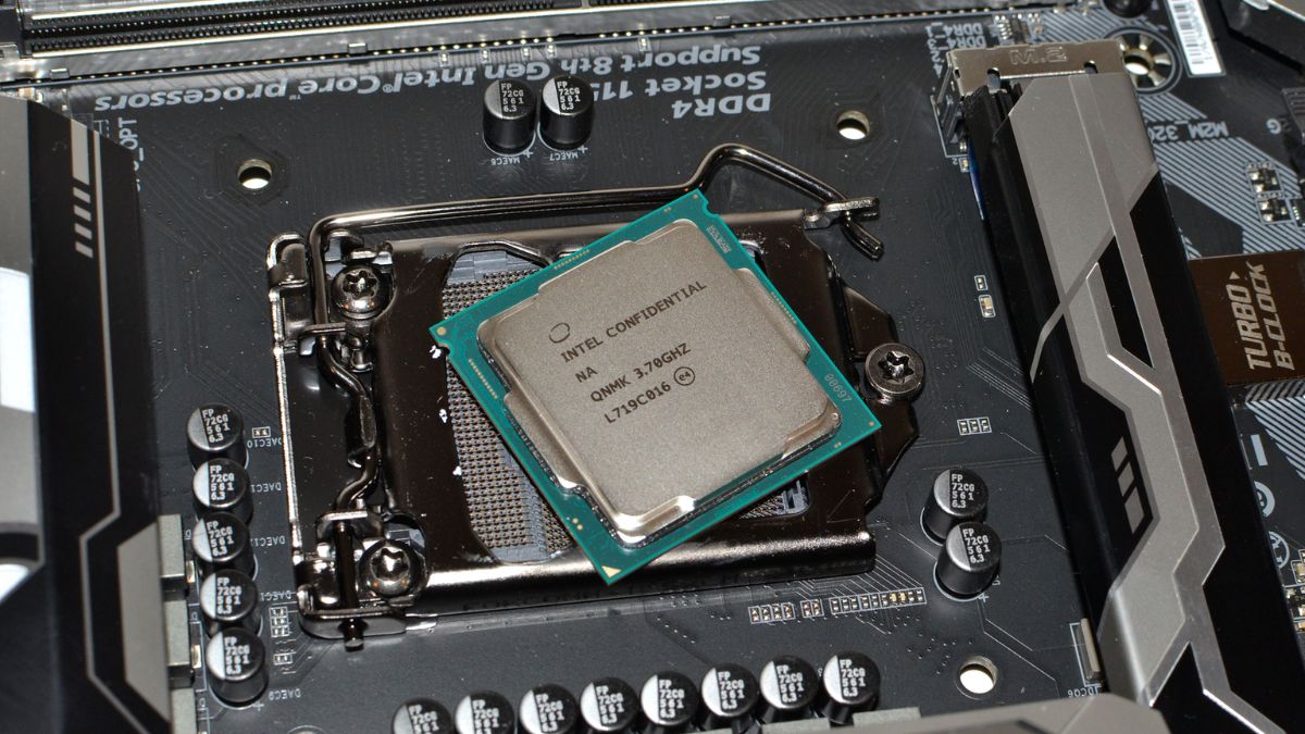 Sửa CPU chạy nhưng không lên màn hình: Kiểm tra nguồn điện