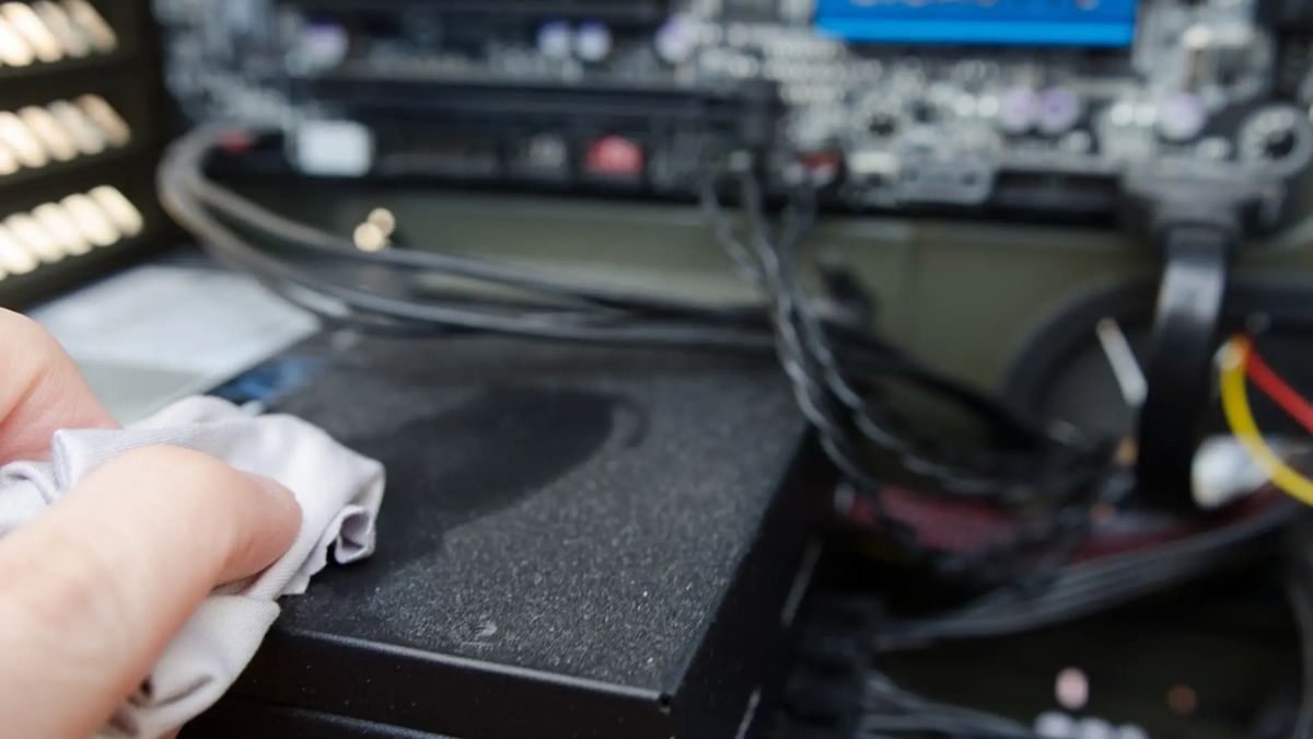 Mẹo hạn chế lỗi CPU chạy nhưng không lên màn hình