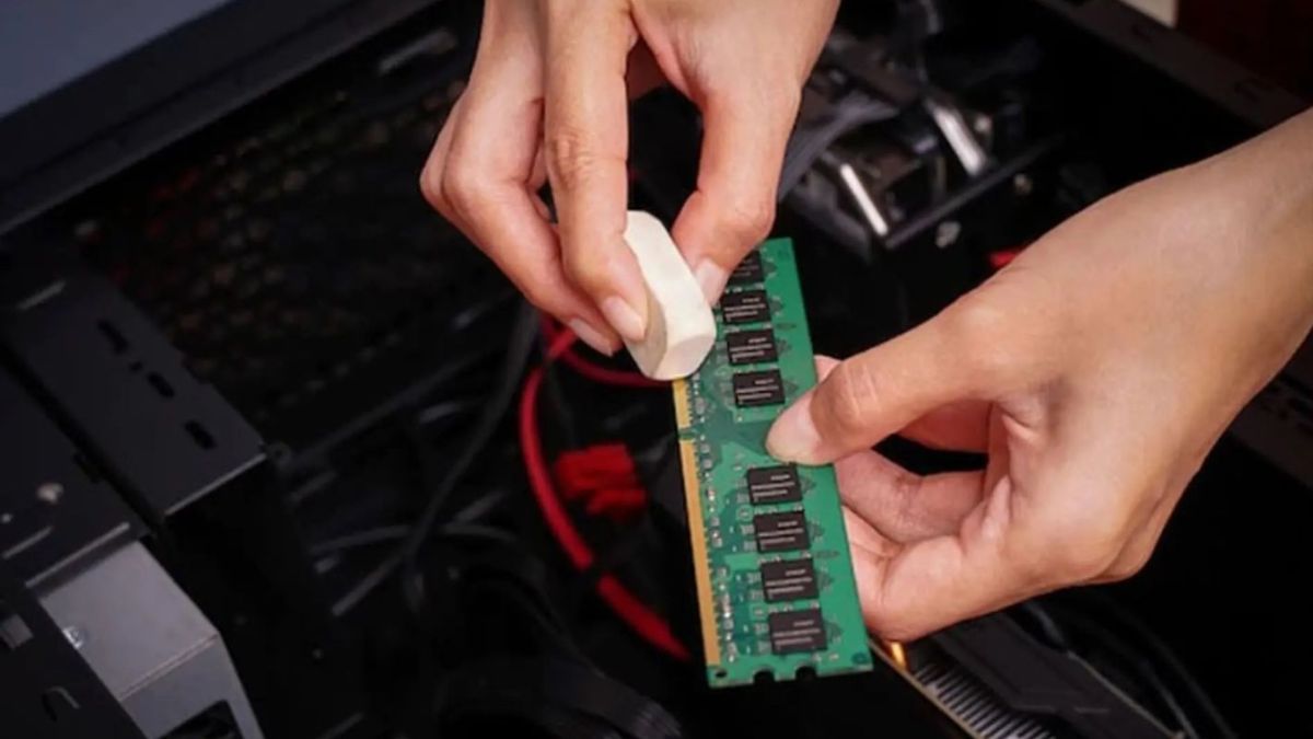 Sửa CPU chạy nhưng không lên màn hình: Kiểm tra RAM