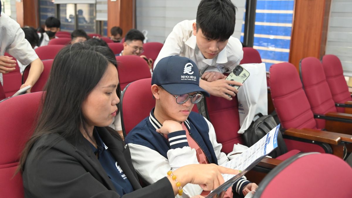 Điểm chuẩn Đại học Điện lực 2025 theo điểm thi THPT