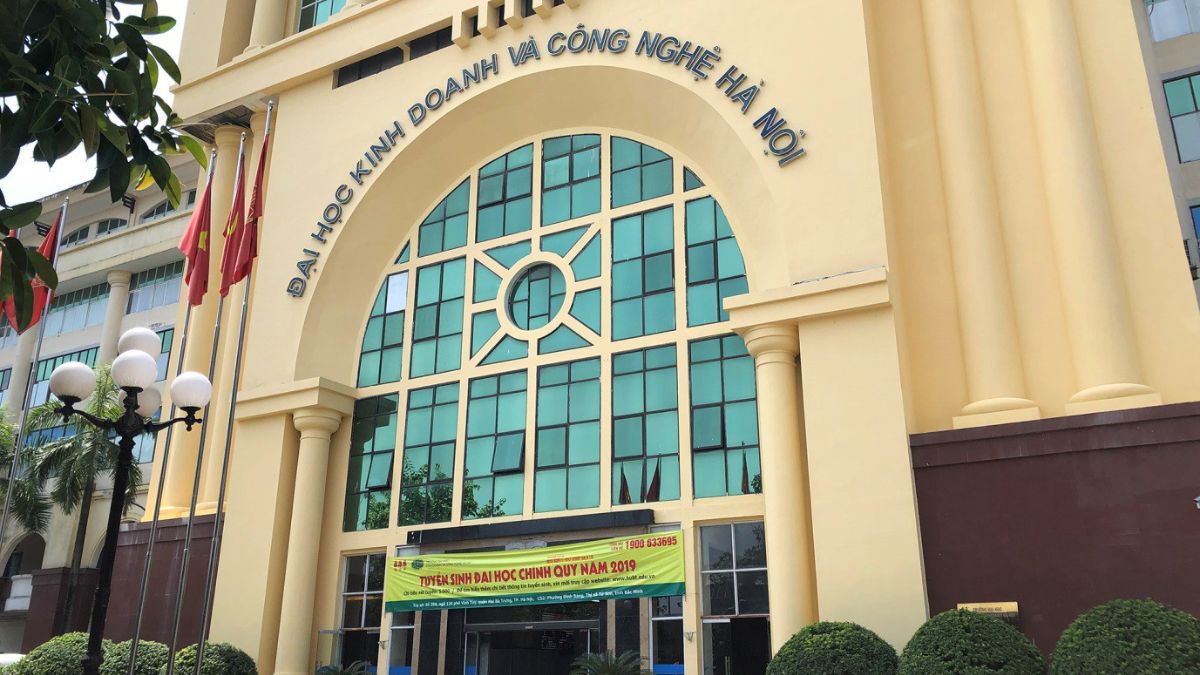 Điểm chuẩn Đại học Kinh doanh và Công nghệ 2025