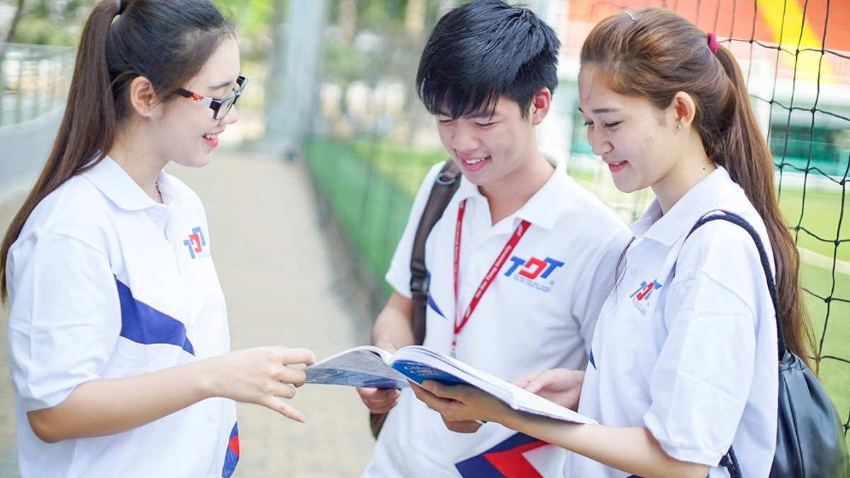 Học phí các khóa học kỹ năng tiếng Anh và Tin học