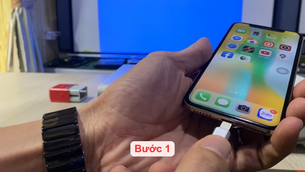 Kết nối iPhone với máy chiếu qua cáp HDMI