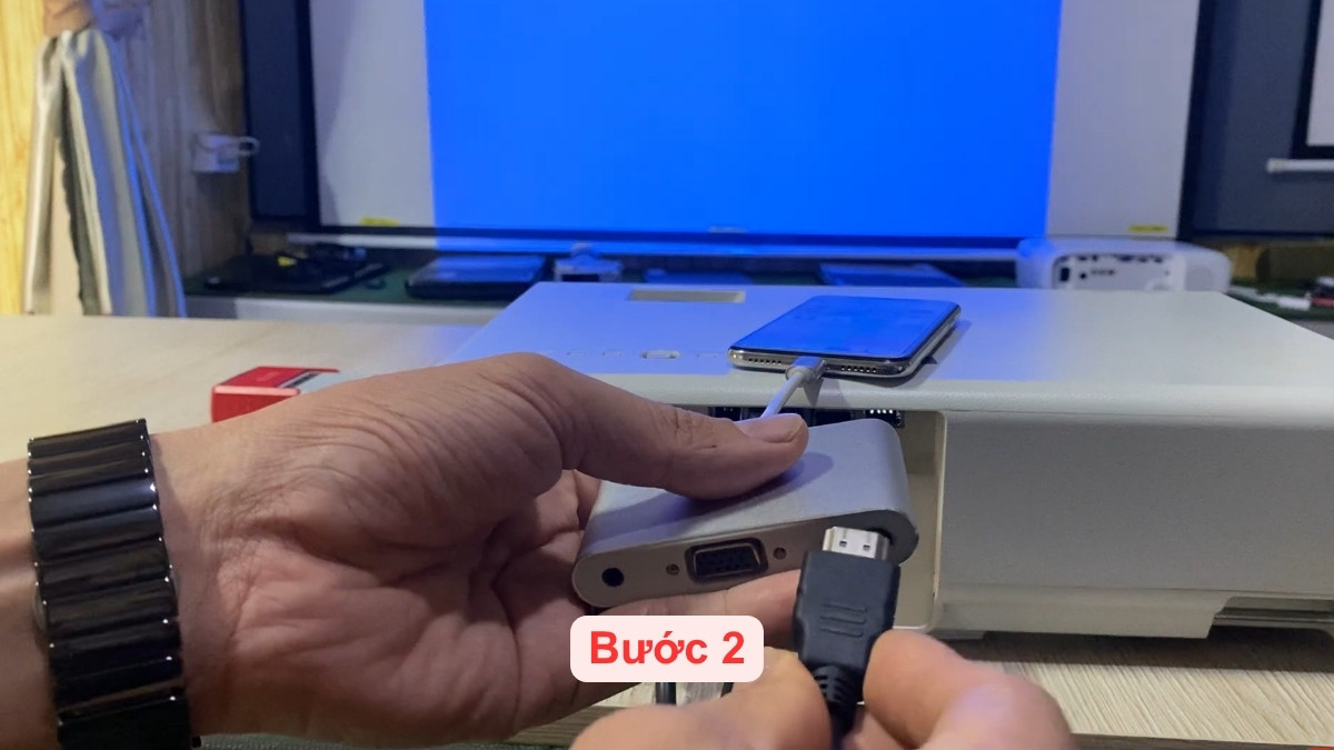 Kết nối iPhone với máy chiếu qua cáp HDMI