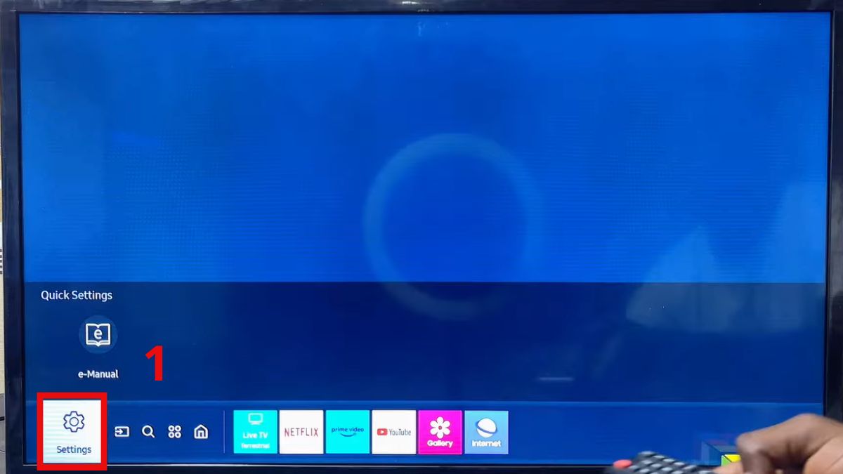 Cách 1 khắc phục tivi Samsung bị mất màu