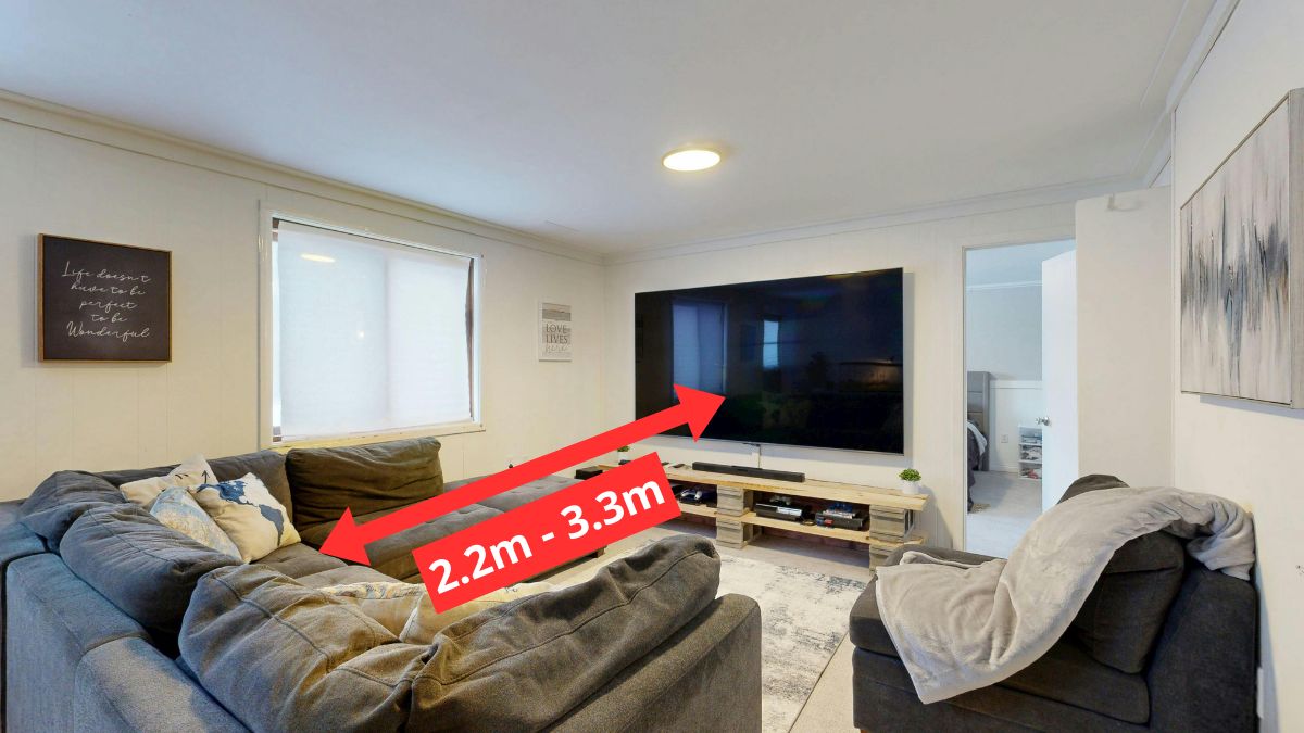 Khoảng cách xem tivi kích thước 43 inch chuẩn để bảo vệ mắt